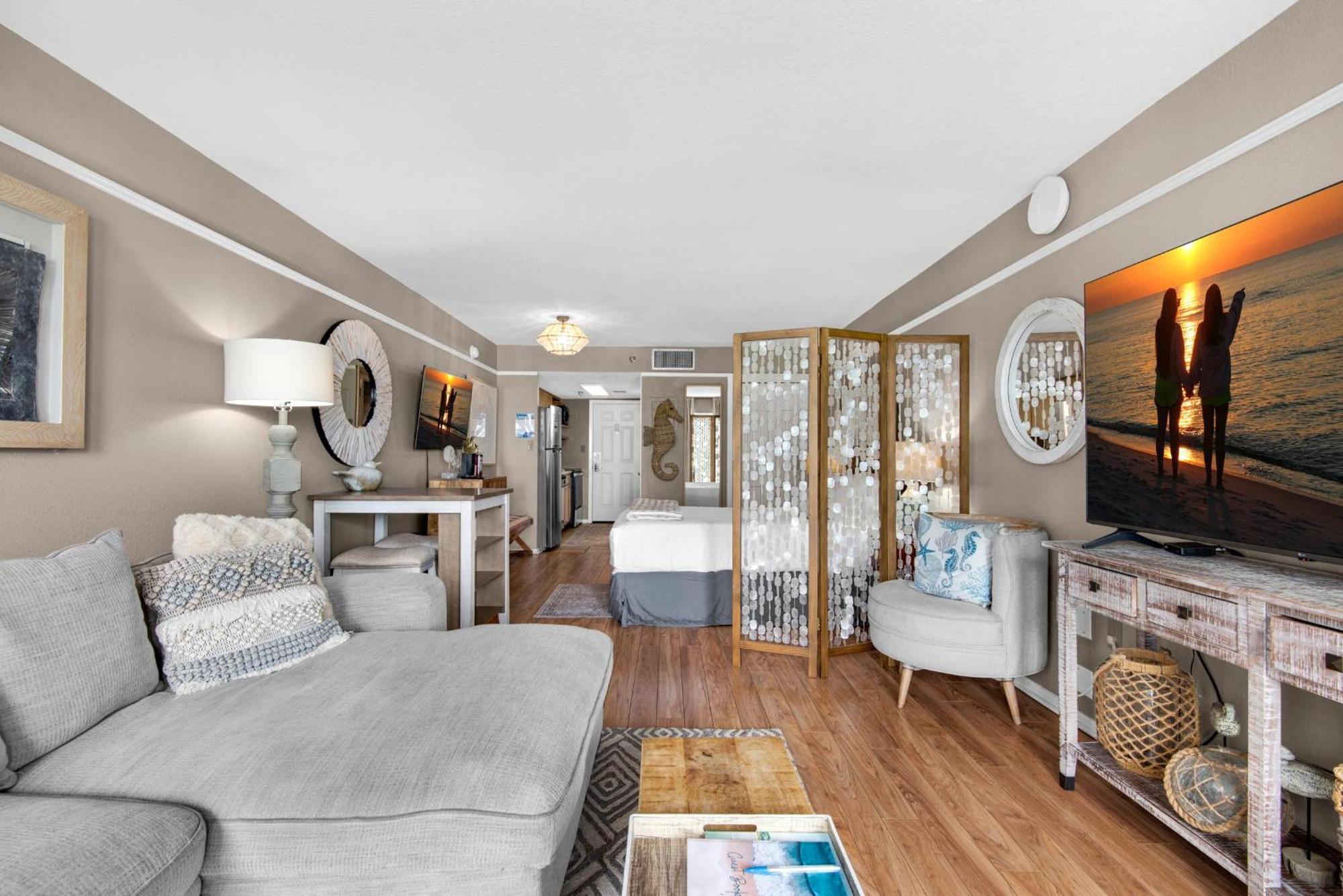 Islander 305 Apartment